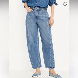 Old Navy High-Waisted Barrel Ankle Jeans